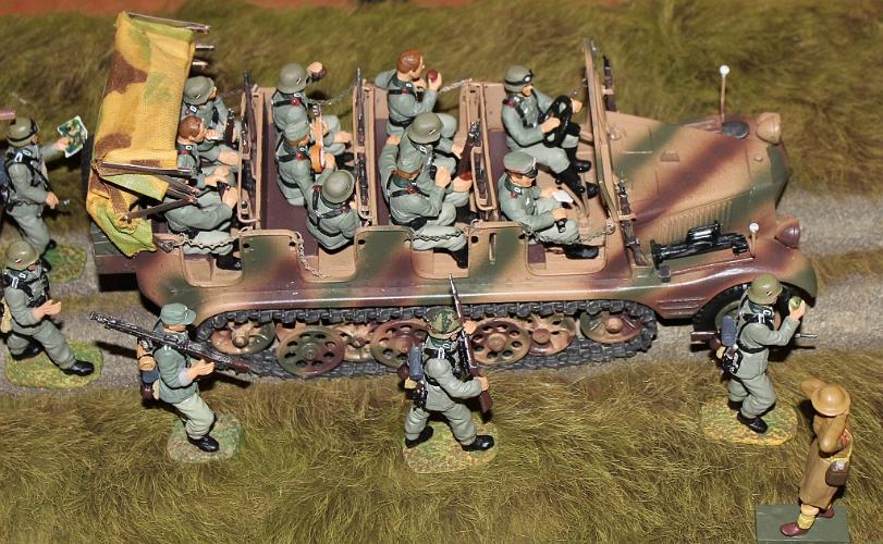 43_Halbkette-Fahrzeug_ Fa. Lineol-Duscha.JPG